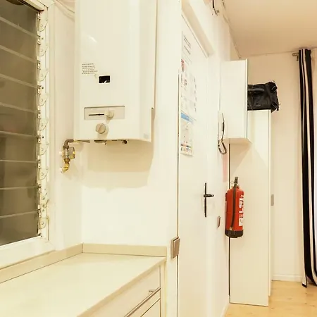 Nice Apartment In The Middle Of Born Barcelona Exterior photo