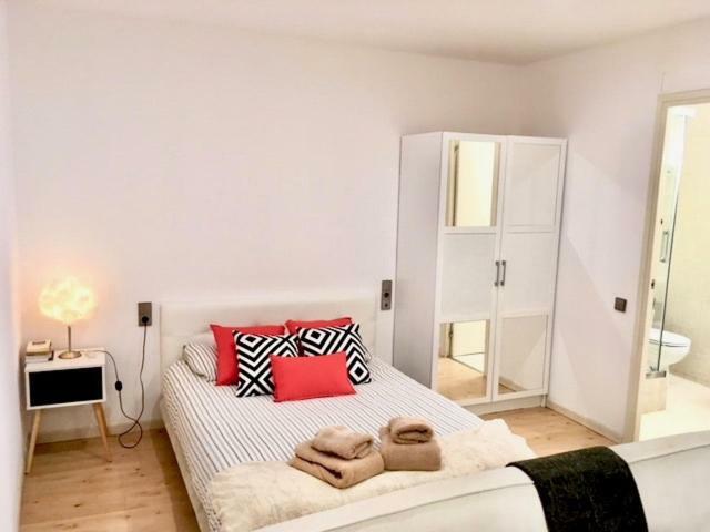 In The Middle Of Born Apartment *